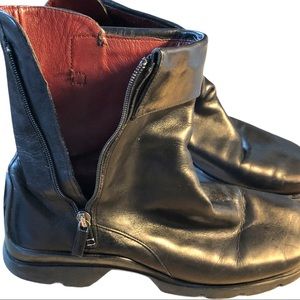 BCBG MAXAZRIA Leather Lug  Ankle Boots  7.5